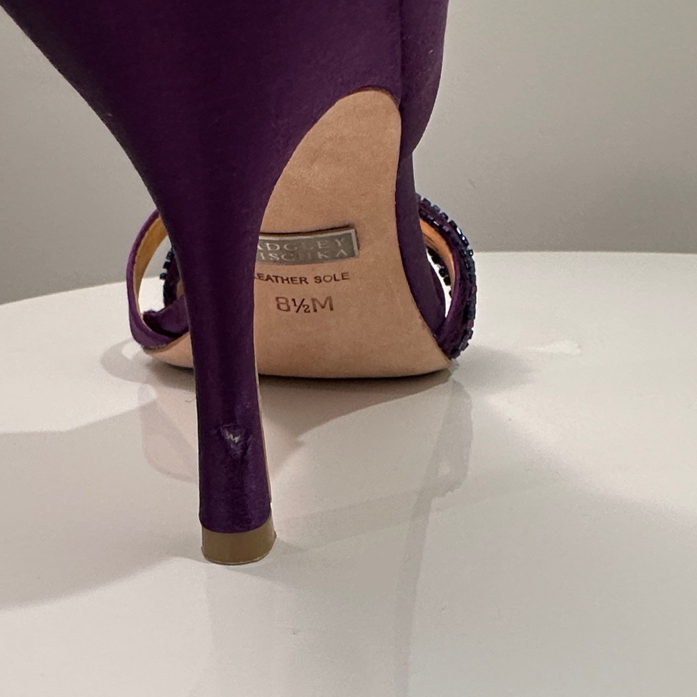 Badgley Mischka River Open Toe Beaded Knot Pumps, color: Plum, Size 8.5 - Picture 6 of 15